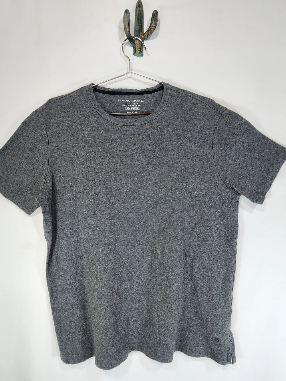 Banana Republic Men's Luxe Touch Performance Tee Gray Crewneck T-Shirt Size L